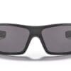 Oakley Batwolf Grey Polarized,with a single continuous lens sweeping across a comfortably lightweight O Matter™ frame. Nothing beats the old school Oakley Batwolf Grey Polarized.